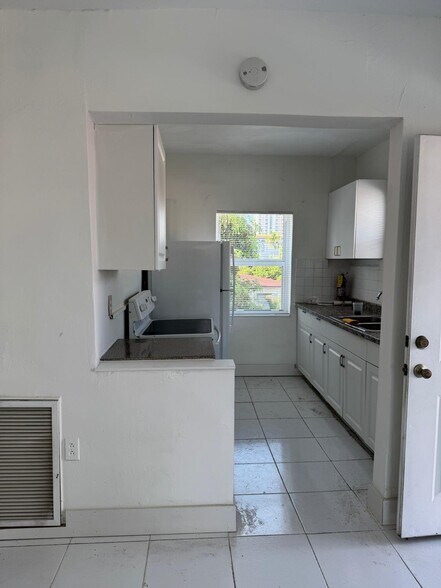 More Photos Of 850 NW 5th Ave, Miami Apartments For Sale