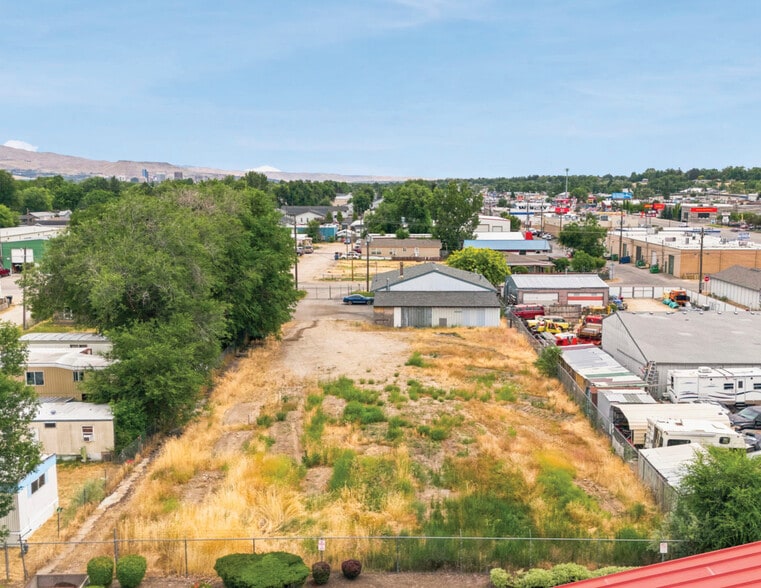 More Photos Of 112 E 45th St, Garden City Flex For Sale