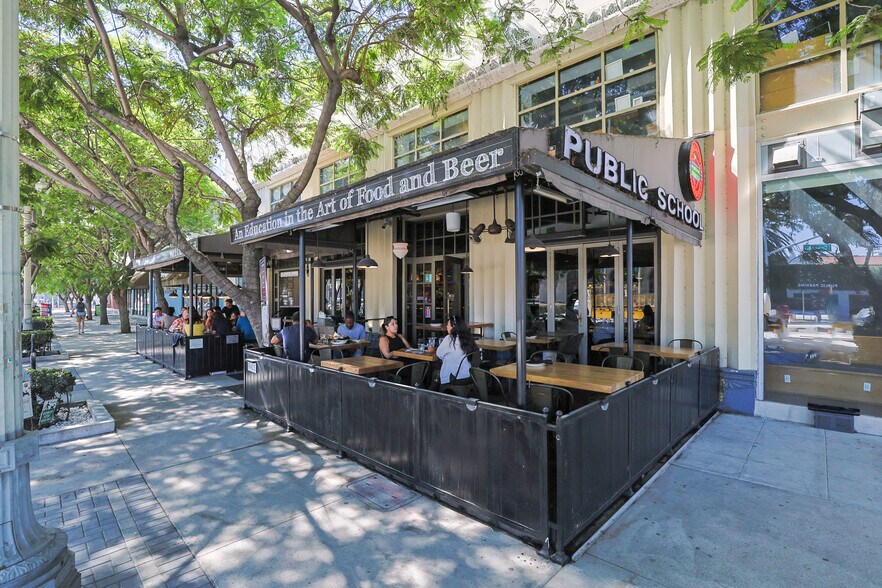More Photos Of 3847 Main St, Culver City Storefront Retail Office For Lease