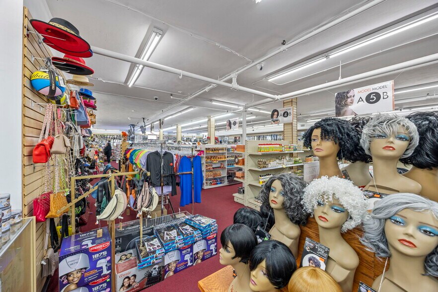 More Photos Of 110 S Florissant Rd, Saint Louis Storefront For Sale