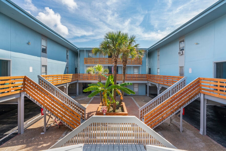 More Photos Of 610 Ferry Rd, Galveston Apartments For Sale