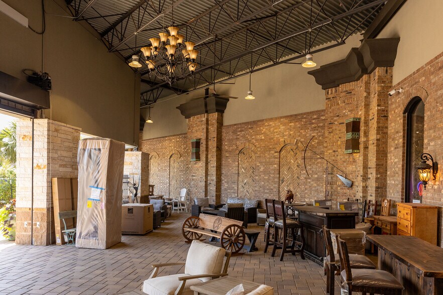 More Photos Of 2082 Highway 183, Leander Unknown For Sale