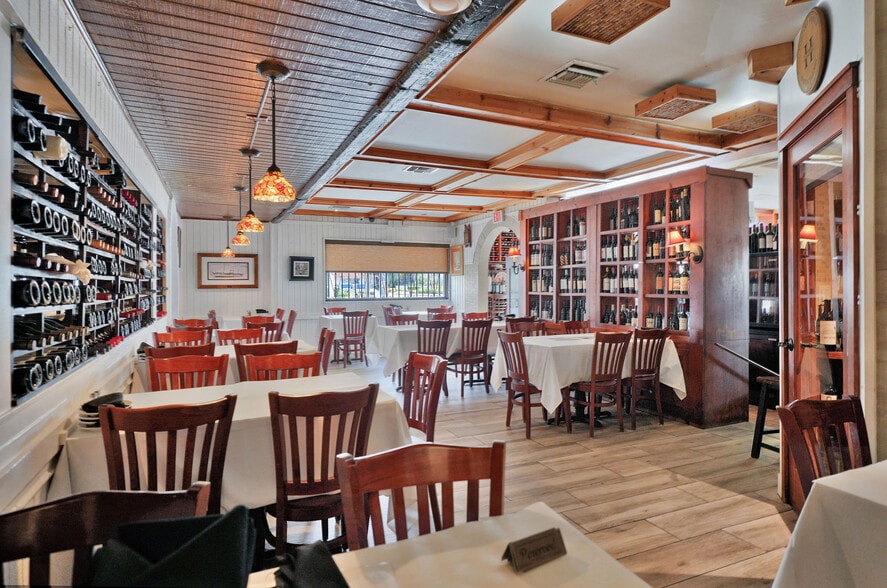 More Photos Of 3800 SW 8th St, Coral Gables Restaurant For Sale