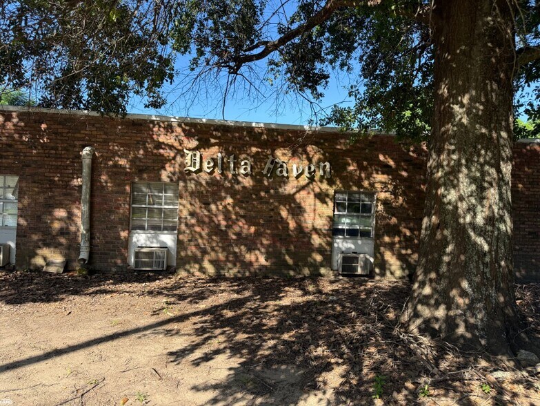 More Photos Of 201 Lee St, Tallulah Apartments For Sale