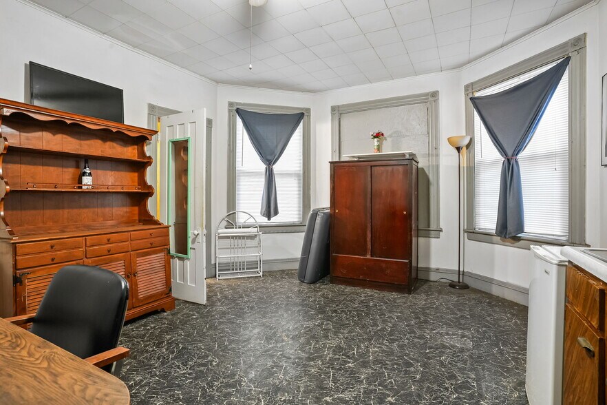 More Photos Of 357-359 Norman St, Bridgeport Apartments For Sale