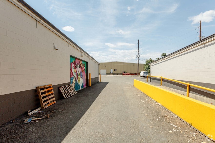 More Photos Of 1441 W 46th Ave, Denver Warehouse For Lease