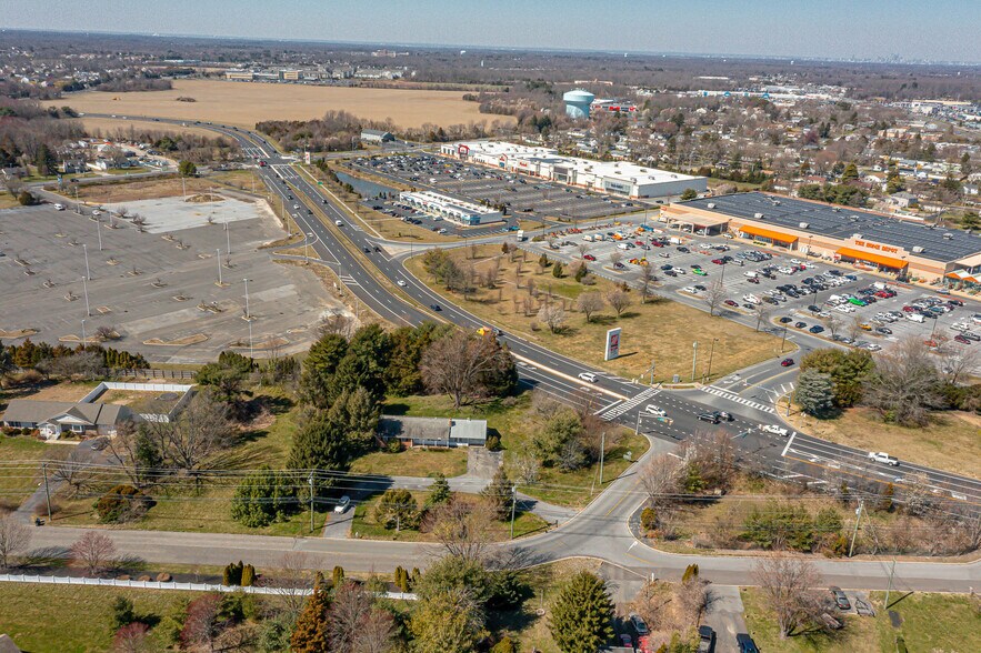 More Photos Of 73 Berlin Cross Keys Rd, Williamstown Specialty For Sale