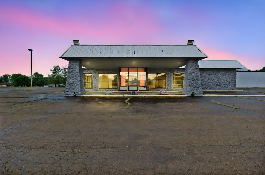 More Photos Of 610 Sainte Genevieve Dr, Sainte Genevieve Auto Dealership For Sale