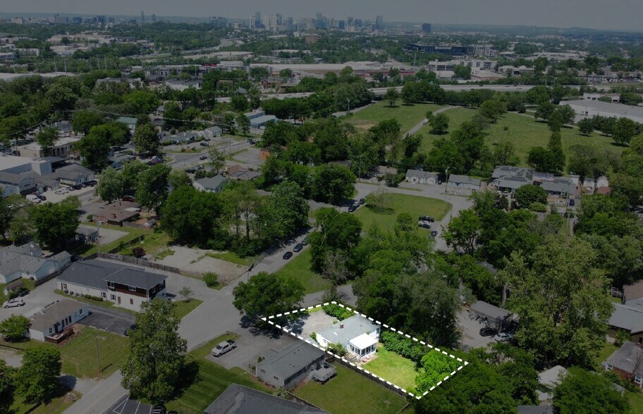 More Photos Of 2810 Columbine Pl, Nashville Office For Sale