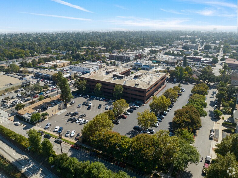 More Photos Of 625 Fair Oaks Ave, South Pasadena Office For Lease
