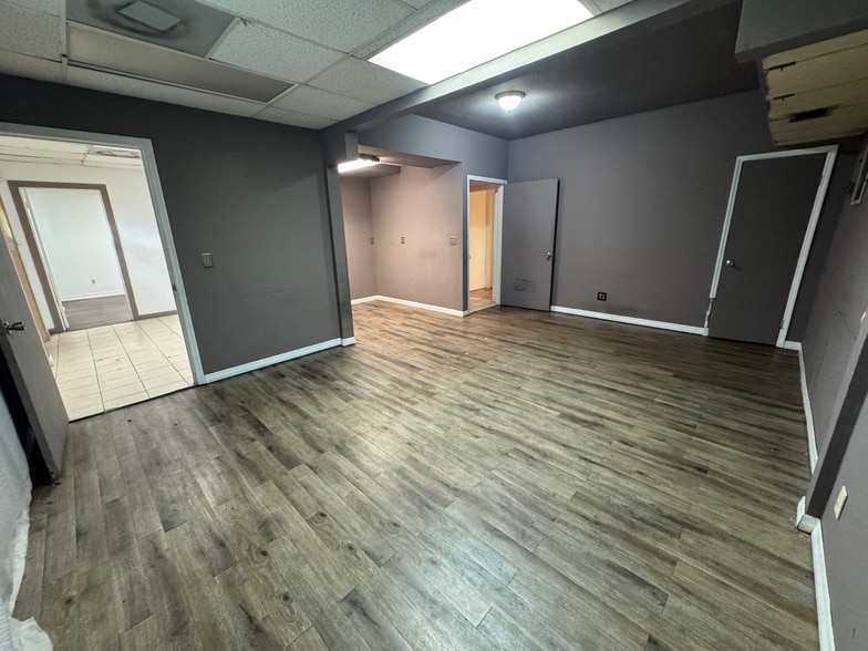 More Photos Of 1506 E Dr Martin Luther King Jr Blvd, Tampa Service For Sale