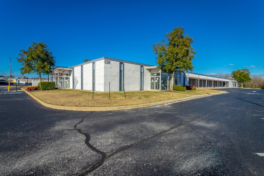 More Photos Of 5740 Uptain Rd, Chattanooga Office For Lease