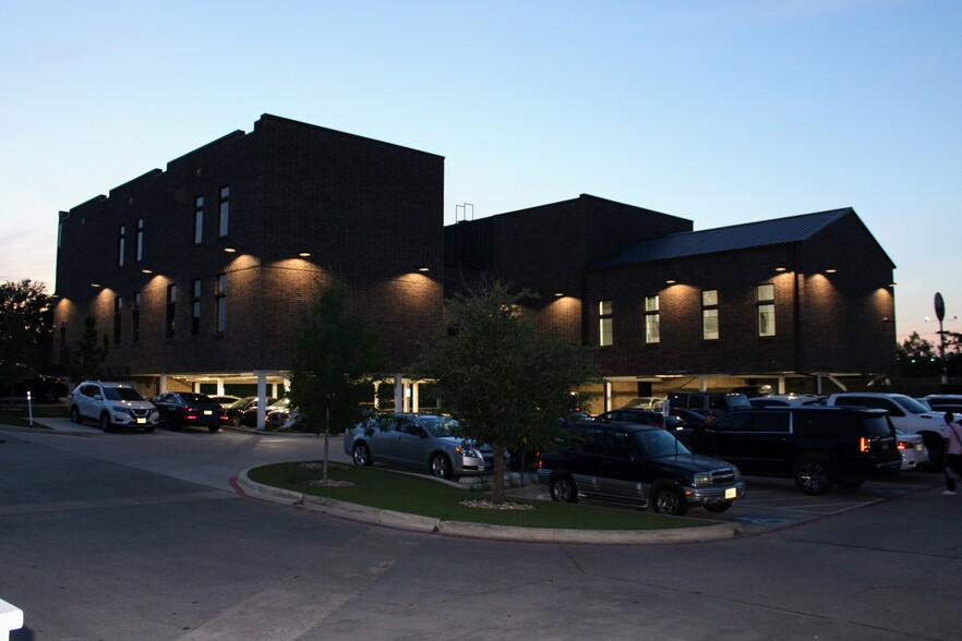 More Photos Of 6428 Davis Blvd, North Richland Hills General Retail For Sale
