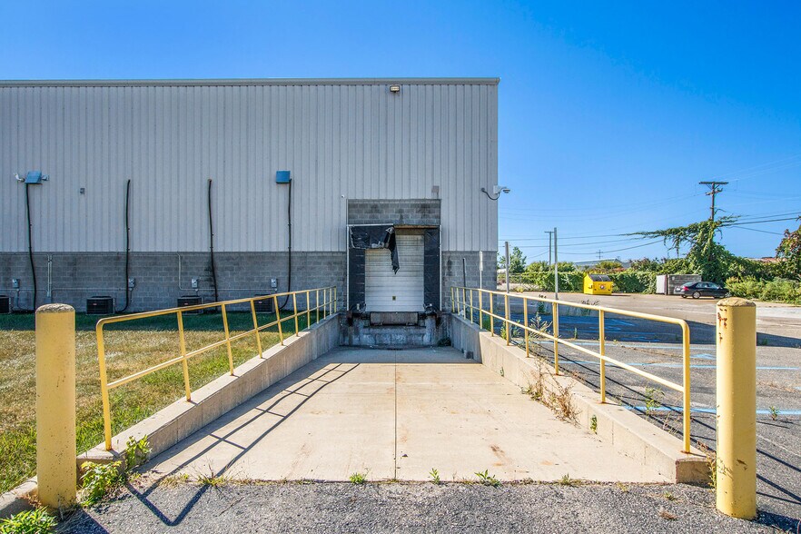 More Photos Of 23605 Regency Park Dr, Warren Manufacturing For Sale