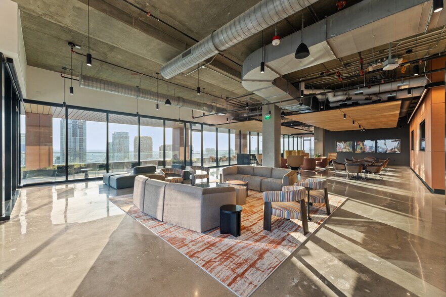 More Photos Of 2699 Howell St, Dallas Office For Lease