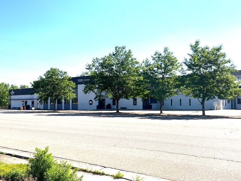 Primary Photo Of 1000 S Lincoln Ave, Loveland Showroom For Lease