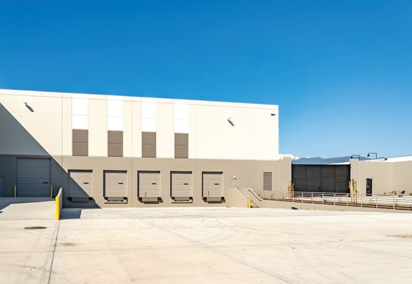 More Photos Of 1110 W Baseline Rd, Rialto Warehouse For Lease