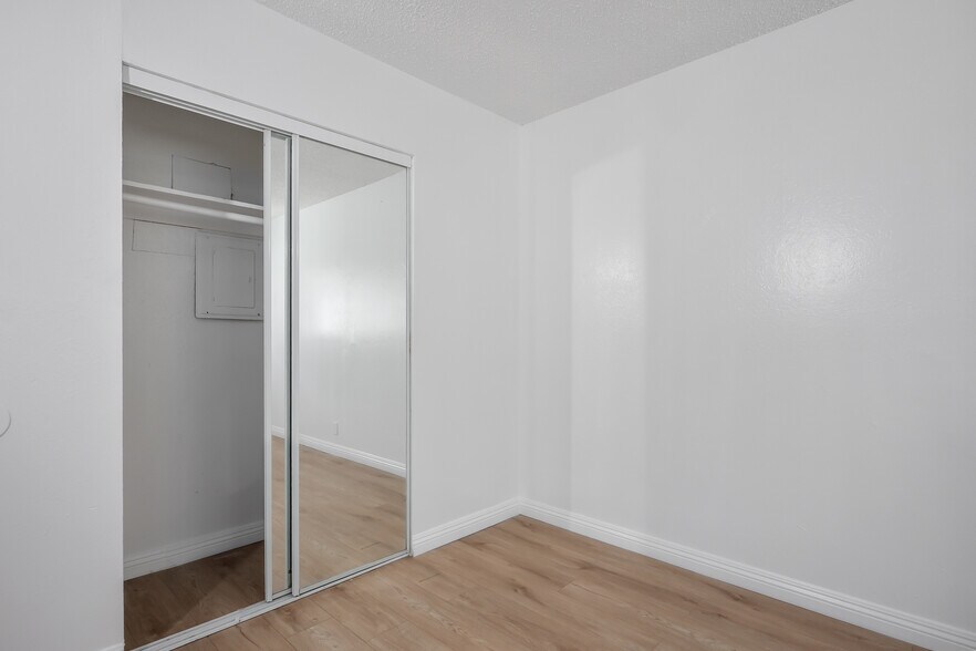 More Photos Of 730 Center St, Henderson Apartments For Sale