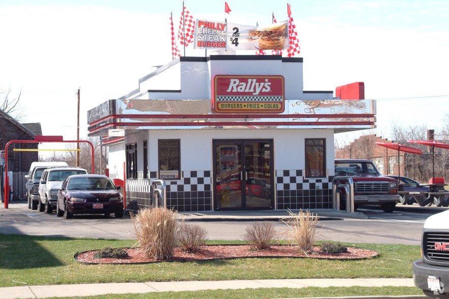More Photos Of 400 S Madison St, Muncie Fast Food For Sale