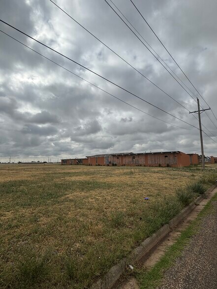 More Photos Of 1900 Walter Griffin, Plainview Land For Sale