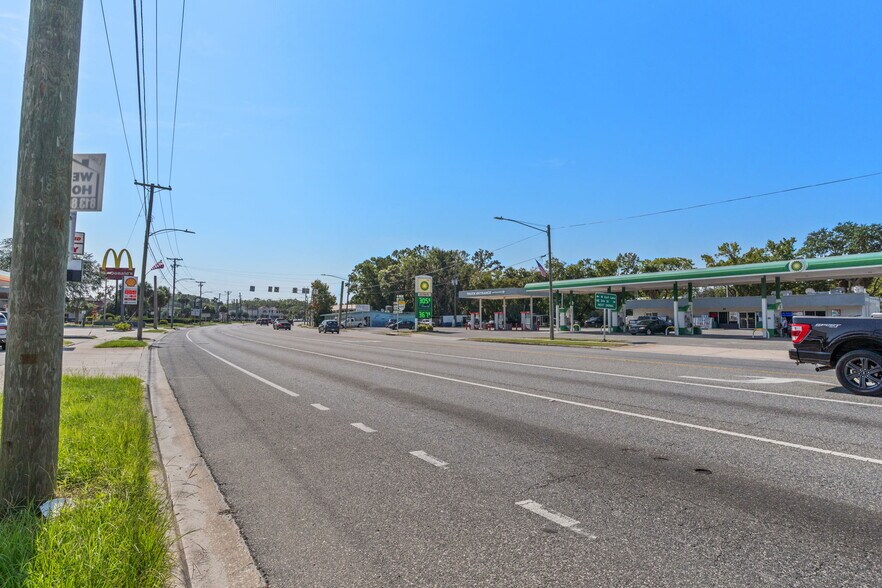 More Photos Of 669 NE Us Highway 19, Crystal River General Retail For Sale