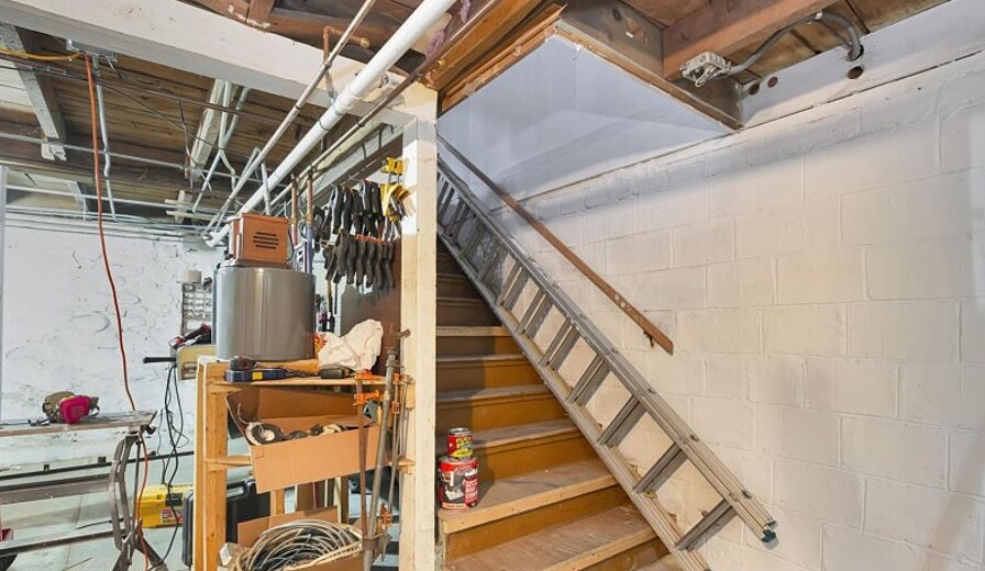 More Photos Of 114 E Main St, Weyauwega Storefront Retail Residential For Sale