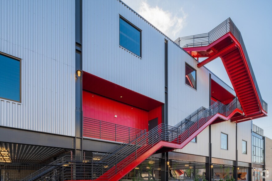 More Photos Of 212 Eucalyptus Dr, El Segundo Office For Sale