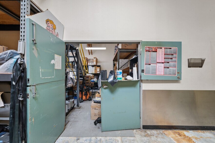 More Photos Of 2911 Shattuck Ave, Berkeley Storefront For Sale