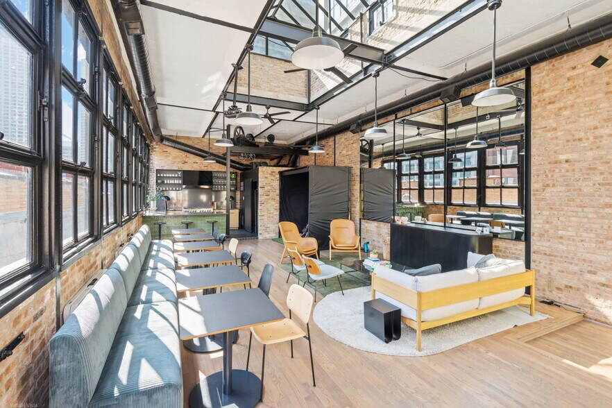 More Photos Of 601 W Randolph St, Chicago Office For Sale