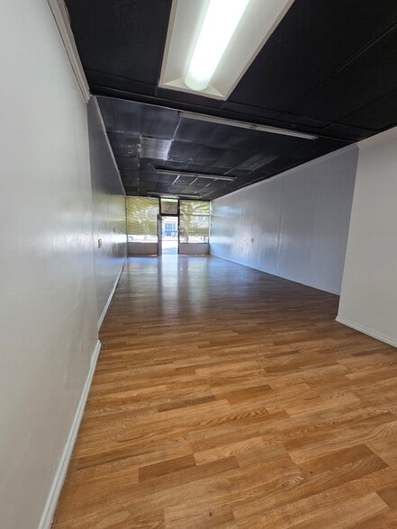 More Photos Of 2327 E 1st St, Los Angeles Storefront For Lease