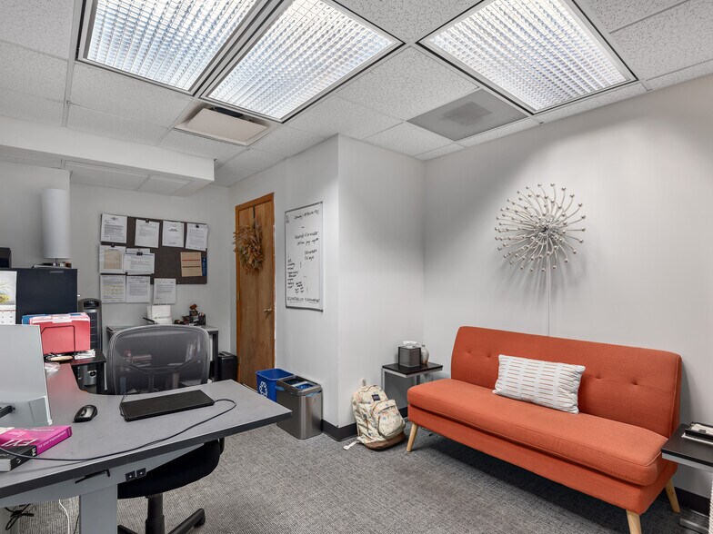 More Photos Of 14 O'Henry Ave, Asheville Loft Creative Space For Lease