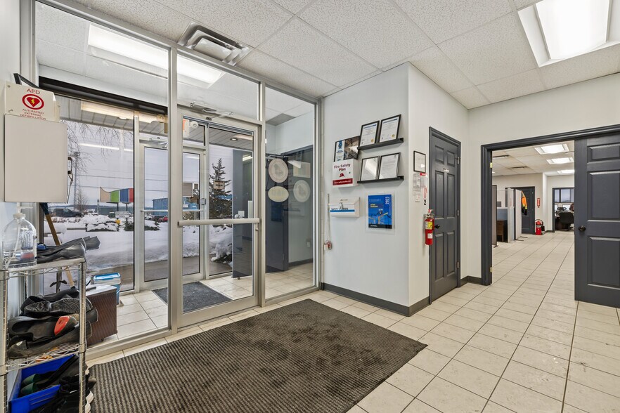 More Photos Of 306 Darrell Dr, Ayr Industrial For Lease