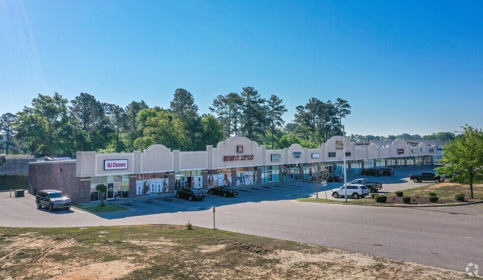 More Photos Of 2653 Hope Mills Rd, Fayetteville General Retail For Lease