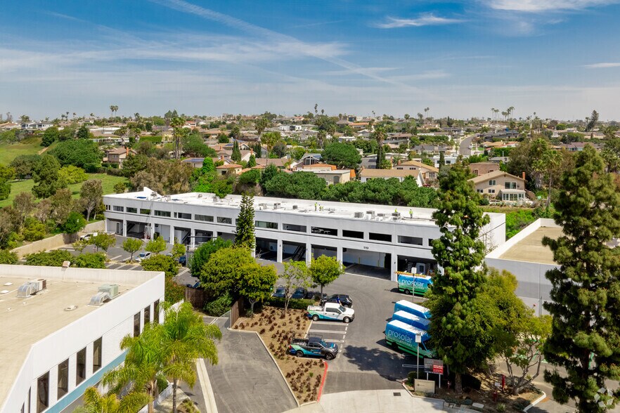 More Photos Of 5701 Buckingham Pky, Culver City Warehouse For Lease