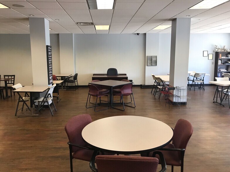 More Photos Of 592-594 N 2nd St, Memphis Freestanding For Sale