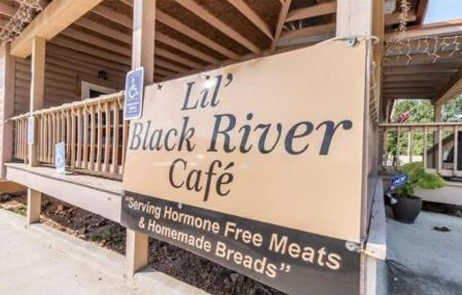 Primary Photo Of 102 Cherry St, Grandin Restaurant For Sale