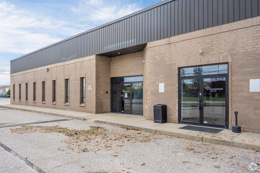 More Photos Of 33 Plan Way, Warwick Warehouse For Lease