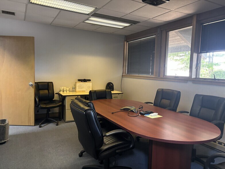 More Photos Of 472 California Rd, Quakertown Manufacturing For Lease