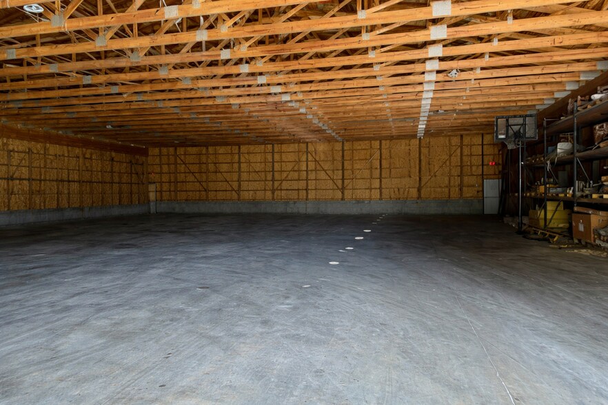 More Photos Of 1345 Henry St, Huntington Manufacturing For Sale