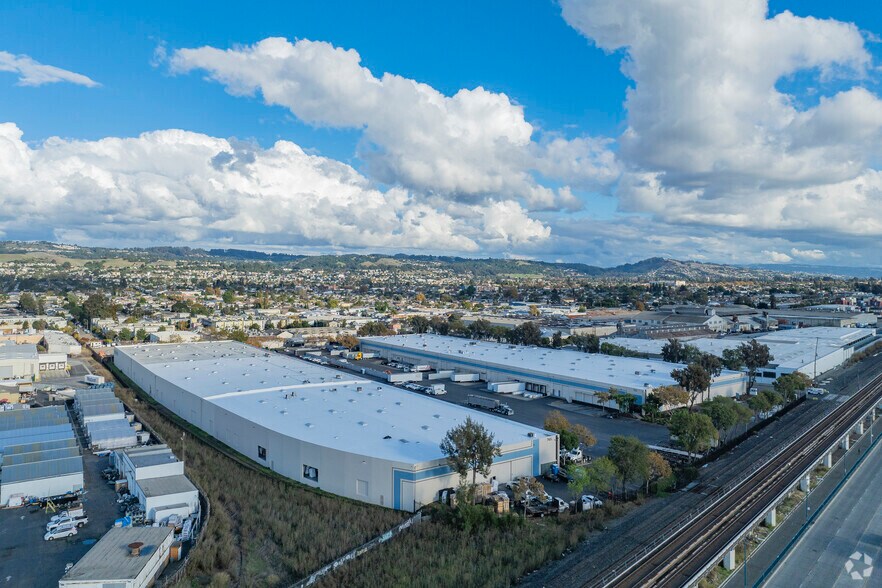 More Photos Of 745 85th Ave, Oakland Unknown For Lease