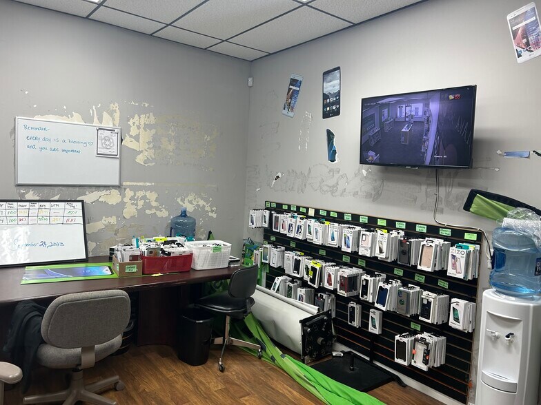 More Photos Of 860 Heckle Blvd, Rock Hill Unknown For Lease