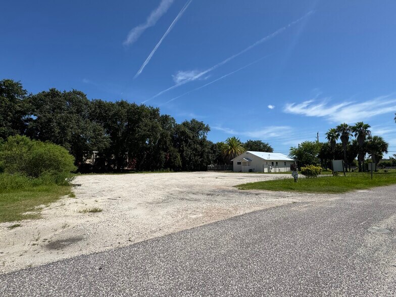 More Photos Of 2430 S Nova Rd, Daytona Beach Specialty For Lease