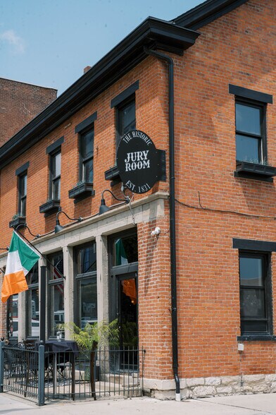 More Photos Of 22-24 E Mound St, Columbus General Retail For Sale