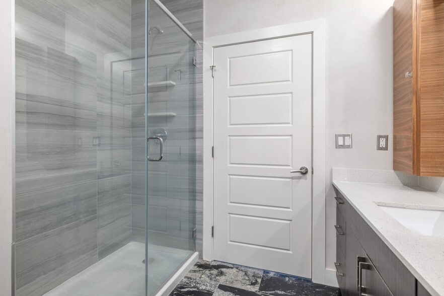More Photos Of 6444 Burnet Rd, Austin Apartments For Sale