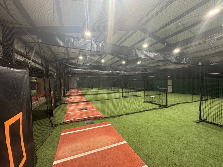 More Photos Of 1805 E Spring Creek Pky, Plano Freestanding For Sale