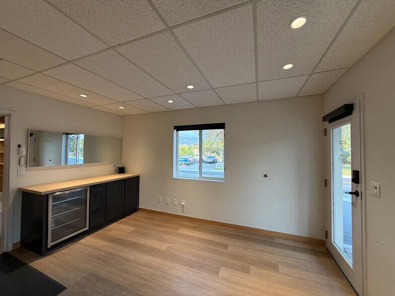 More Photos Of 1364 Airport Rd, Kalispell Office For Lease