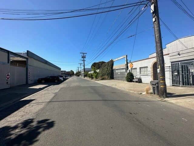 More Photos Of 3425 Ettie St, Oakland Warehouse For Lease