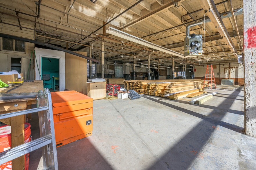 More Photos Of 515 Columbia St, Hudson Warehouse For Sale