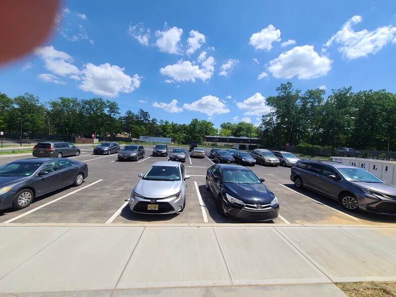 More Photos Of 650 James St, Lakewood Office For Lease