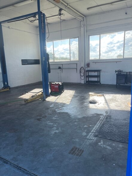 More Photos Of 1500 Ocean Shore Blvd, Ormond Beach Auto Repair For Sale